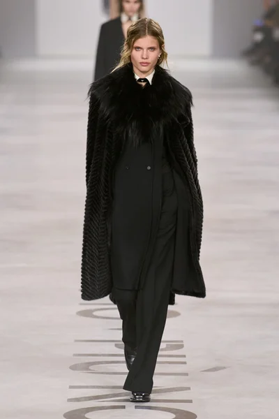 Look 23